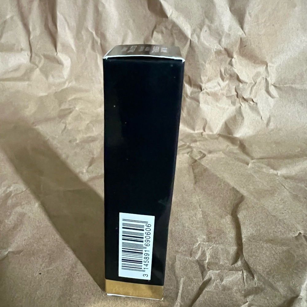 CHANEL BAUME ESSENTIEL NIB - Picture 10 of 15